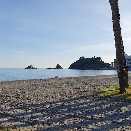 Апартаменты Tropical Avenida Andalucia Альмуньекар Экстерьер фото